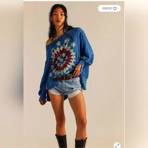 Free People - We The Free Graphic Camden. Size Small.